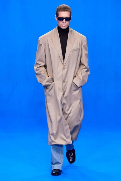 Look 22